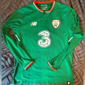 2017-18 long sleeve Republic of Ireland New Balance home jersey